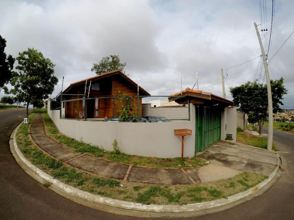Casa Em Brotas Com Piscina E Churrasqueira Zewnętrze zdjęcie